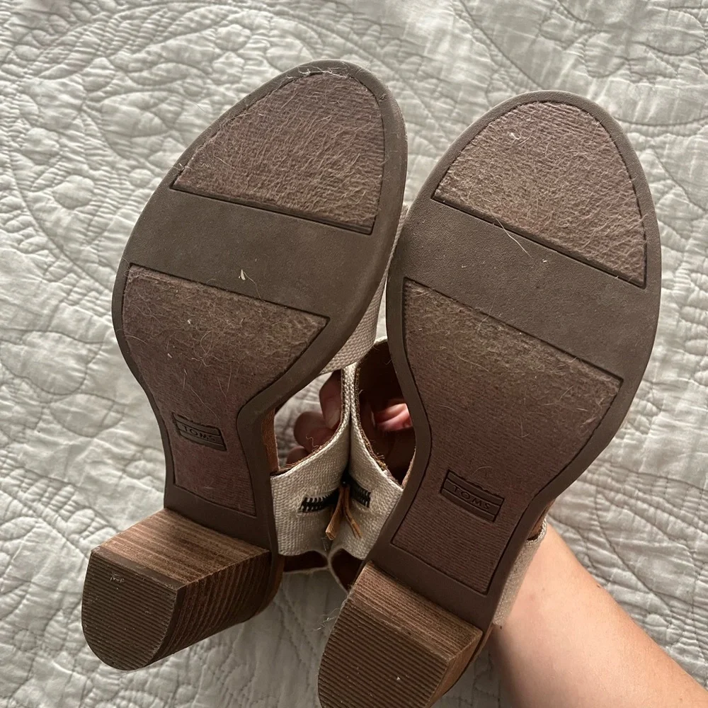 TOM’s Women’s Majorca City Heeled Sandals - Picture 3 of 3